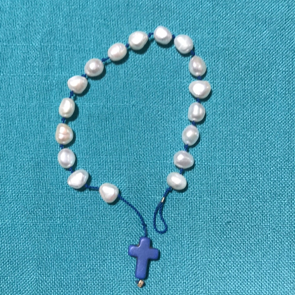 White Freshwater Pearl Bracelet